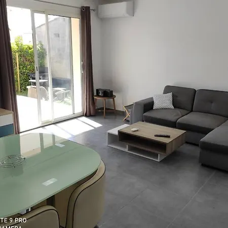 Agreable T2 Proche Mer Avec Grand Jardin شقة *